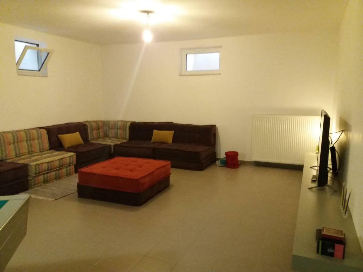 Villa Serenis Porovitsa Kültér fotó